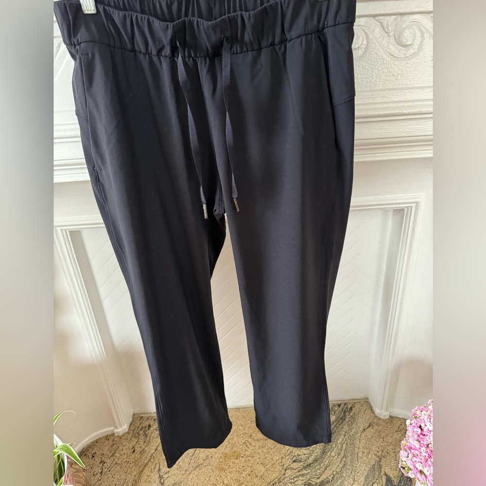 Lululemon Capri pants
